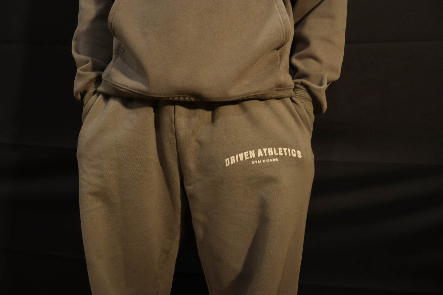 DA Sweatpants Unisex in Green